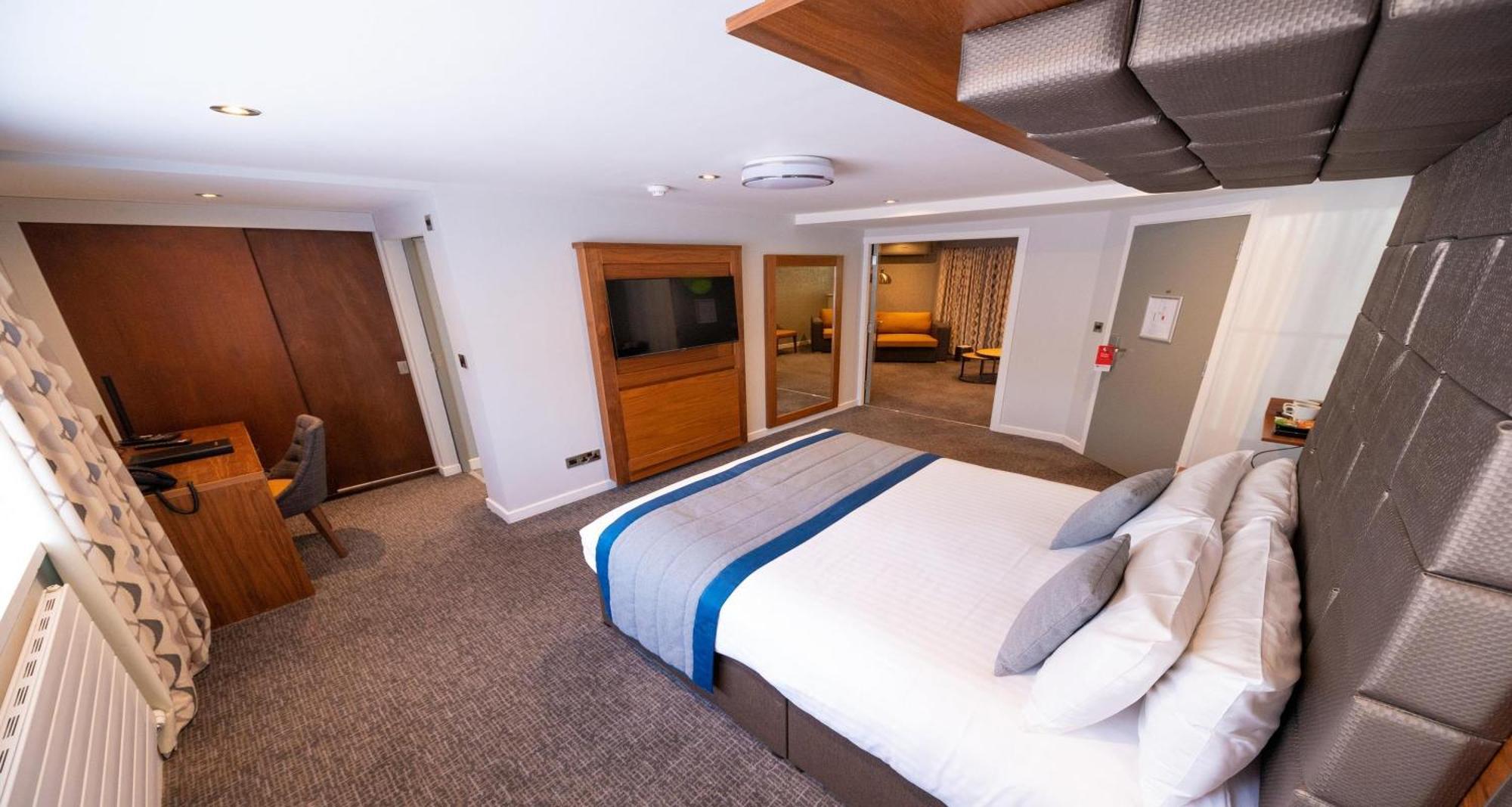 Best Western Plus Lancashire Manor Hotel Skelmersdale Eksteriør billede